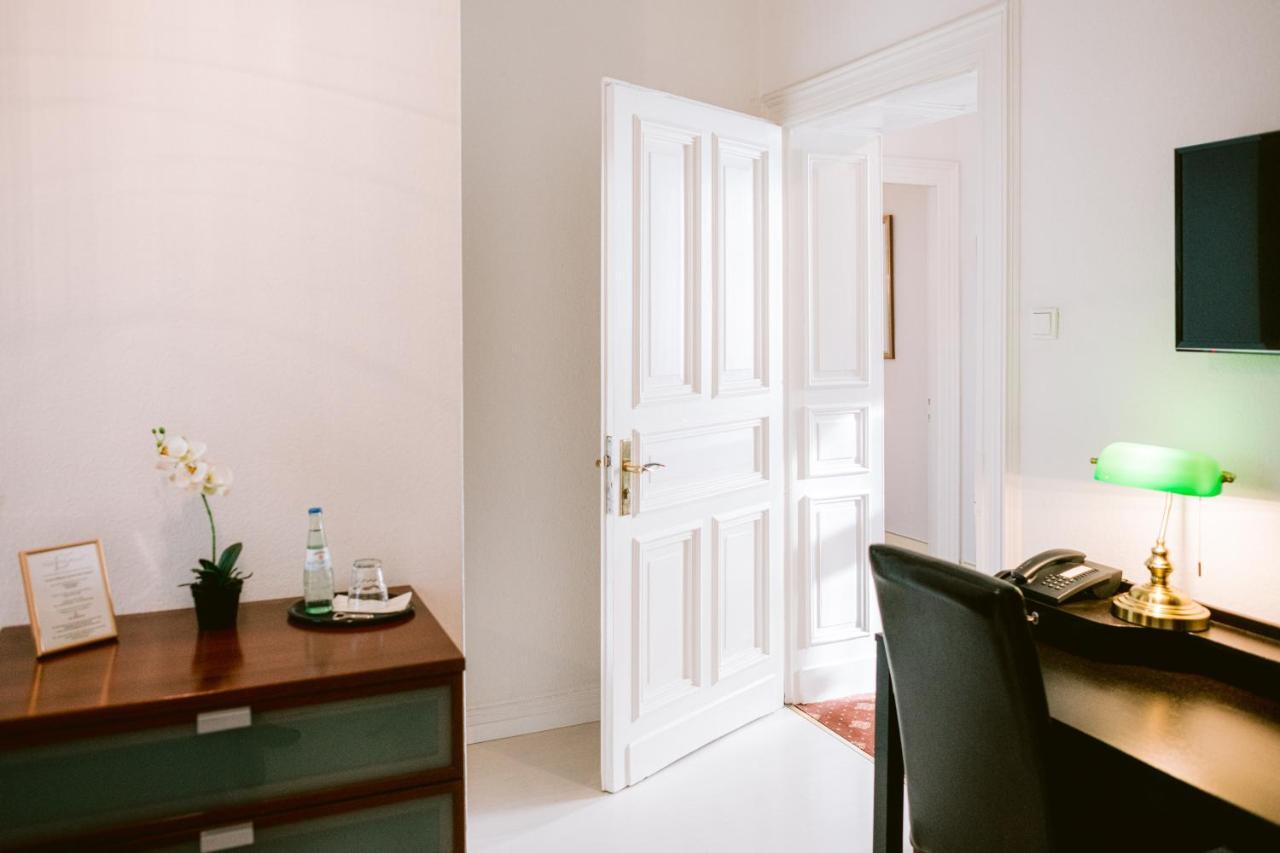 Boutique Hotel Villa Oberkassel Dusseldorf Bagian luar foto